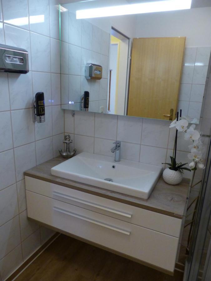 Ferienwohnung 12 - Seewald Haus Huehnergott Sellin  Bagian luar foto